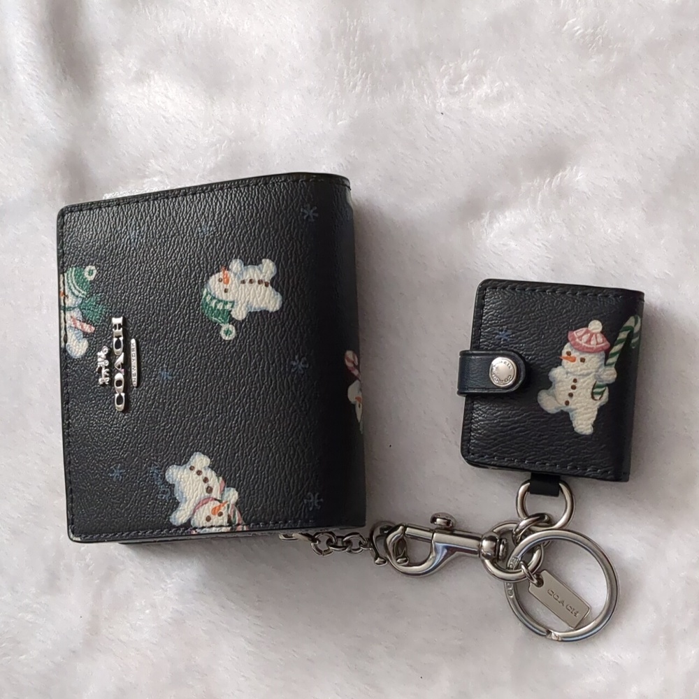 NWOT Coach snowman wallet and photo holder